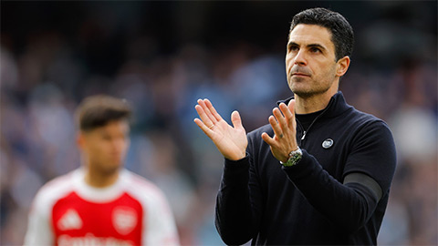 Còn chiêu gì thì dùng nốt đi, Mikel Arteta! 