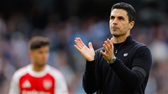 Còn chiêu gì thì dùng nốt đi, Mikel Arteta! 