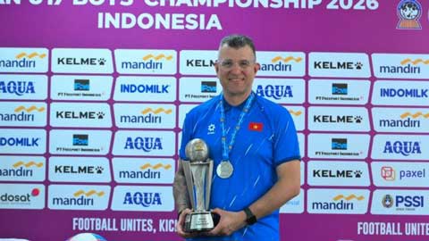 HLV Cristiano Roland nói gì sau chức vô địch cùng U17 Việt Nam?