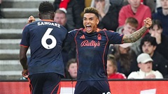 Nottingham tiến gần tới cửa trụ hạng, đẩy Tottenham vào hiểm cảnh