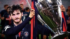 Khvicha Kvaratskhelia quái kiệt chỉ thua thiệt một điều