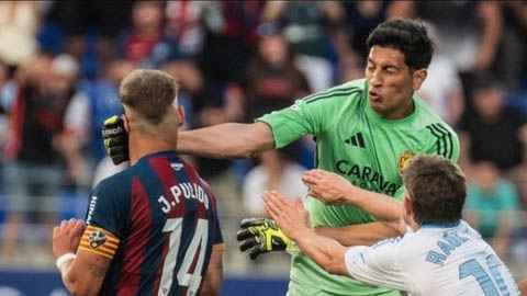 Thủ môn CLB hạng 2 Tây Ban Nha nhận siêu án phạt vì đấm đội trưởng đối phương