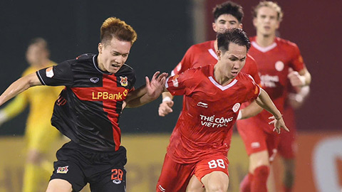 V.League và khúc cua trước vạch đích