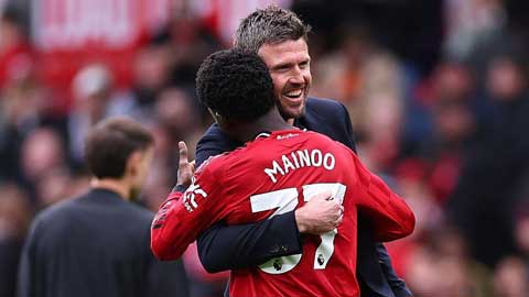 Carrick ghi điểm cực mạnh sau màn hạ Liverpool, Mainoo tuyên bố gây sốc