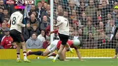 Fan MU gọi Maguire là 'đầu sắt' sau pha lăn xả cản phá
