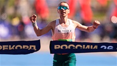 VĐV điền kinh Nga Vladimir Nikitin lập kỷ lục marathon