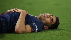 Hakimi ngã xuống, PSG chống đỡ thế nào trước Bayern?