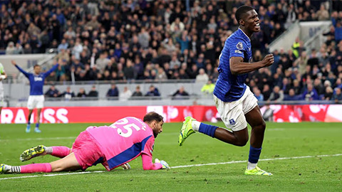 Vì sao bàn thắng 'việt vị' của Everton vẫn được tính trước Man City?