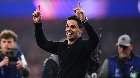 Cơn khát 20 năm và người hùng số một của Arsenal
