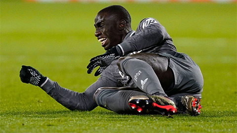 Ferland Mendy tính giải nghệ, Real Madrid chìm sâu khủng hoảng