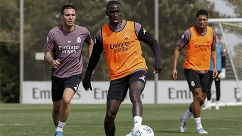 Real Madrid tan hoang trước trận El Clasico