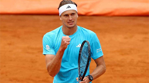Alexander Zverev thoát hiểm ở trận ra quân Rome Masters