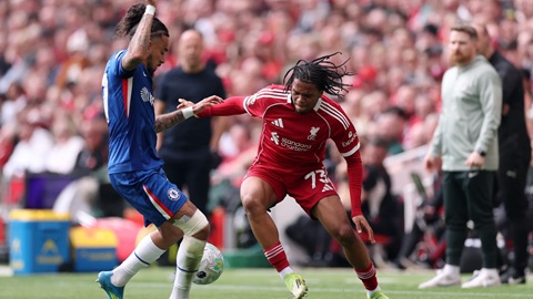 Rio Ngumoha tỏa sáng để làm bẽ mặt... Liverpool