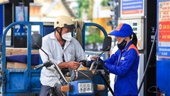 Giá xăng dầu hôm nay 9/5: Xăng Việt Nam rẻ hơn Trung Quốc 10.000 đồng/lít