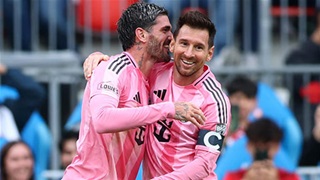 VIDEO Chiêm ngưỡng 1 bàn thắng và 2 kiến tạo của Messi vào lưới Toronto