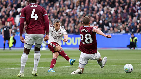 Trực tiếp West Ham 0-1 Arsenal: Trossard phá vỡ thế quân bình cho Pháo thủ