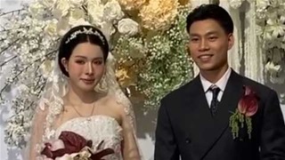 Cận cảnh Văn Thanh và bà xã Bích Hạnh rạng rỡ trong ngày cưới