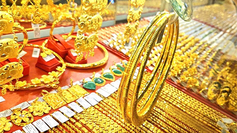Giá vàng hôm nay 12/5: Giá vàng trong nước ngược dòng thế giới