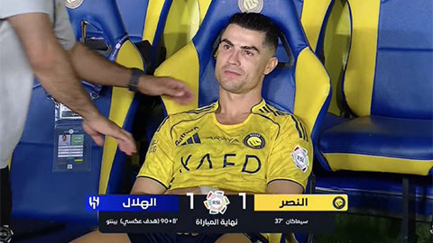 Cristiano Ronaldo tức phát khóc khi Al Nassr lỡ cơ hội vô địch Saudi Pro League