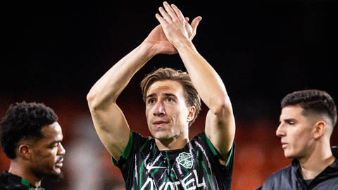 MU liên hệ chiêu mộ trung vệ David Affengruber của Elche