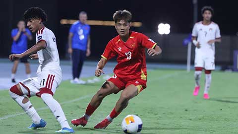 Pha bỏ lỡ khó tin của Văn Dương trước U17 UAE