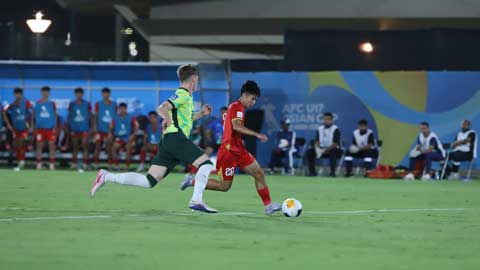Oliver O’Carroll đánh bại thủ môn Xuân Hòa mở tỷ số: (Trực tiếp: U17 Việt Nam 0-1 U17 Australia)
