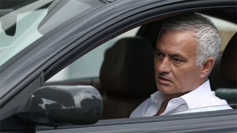 Mourinho gây chú ý với ‘quái thú’ 476 mã lực