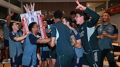 Những câu chuyện 'truyền lửa' cho hành trình vô địch của Arsenal