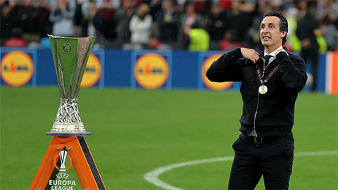 Unai Emery đi vào lịch sử sau chức vô địch Europa League cùng Aston Villa