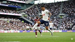 Đội trưởng Tottenham gây tranh cãi khi trở về Argentina trong lúc nước sôi lửa bỏng