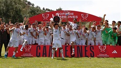 Real Madrid ngược dòng nghiền nát Barca để hoàn tất 'cú ăn ba' vĩ đại