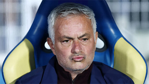 Real Madrid chọn xong quà cho Mourinho