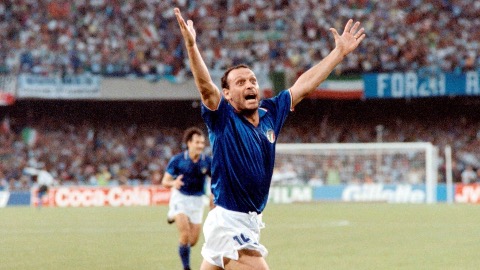 Salvatore ‘Toto’ Schillaci nhìn thế giới bằng đôi mắt trố 