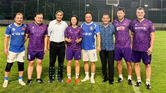 HLV Kim Sang Sik, Cristiano Roland làm đồng đội trong trận giao hữu đặc biệt