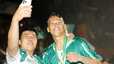 Thủ môn Bùi Tấn Trường đạt kỷ lục hiếm có trong lịch sử V.League 