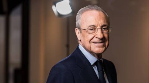 Florentino Perez dọa để Vinicius ra đi tự do, vì ‘nhà đầy tiền’