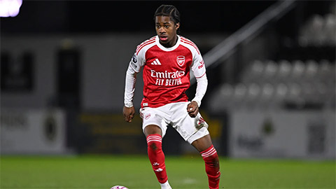 Arsenal chia tay cầu thủ đầu tiên ở hè 2026