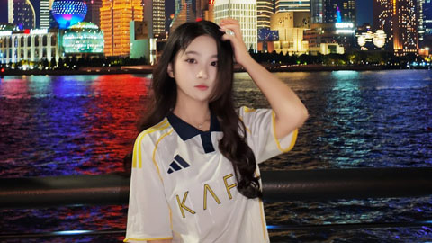 Hot girl Việt gây sốt MXH khi công khai ủng hộ Cristiano Ronaldo  