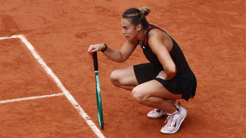 Aryna Sabalenka gục ngã ở tứ kết Roland Garros