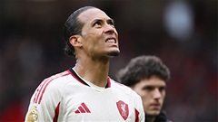 Van Dijk mất hết quyền lực tại Liverpool?