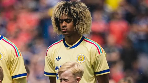 Tahith Chong và hành trình trở về nhà cùng một Curacao... made in Hà Lan