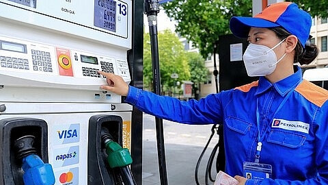 Giá xăng dầu hôm nay 14/6: Dầu thế giới giảm mạnh, xăng E10 duy trì vùng giá thấp