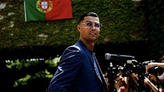Cristiano Ronaldo lộ phụ kiện đắt tiền