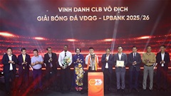 V.League Awards 2025/26: Quang Hải, Đình Bắc được vinh danh
