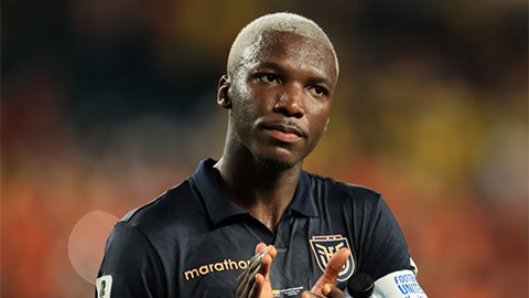 Moises Caicedo trở thành nạn nhân đầu tiên của luật mới tại World Cup 2026