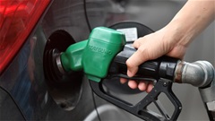 Giá xăng dầu chiều nay 16/6: Xăng E10 chạm đáy, xăng E5 chỉ hơn 21.000 đồng/lít