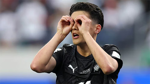 Trực tiếp Iran 1-2 New Zealand: Just lập cú đúp