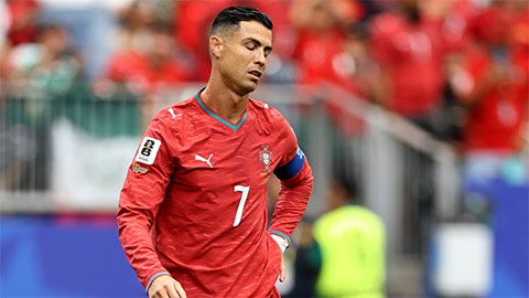 Ronaldo bị chấm điểm thấp nhất Bồ Đào Nha, tranh dứt điểm với đồng đội
