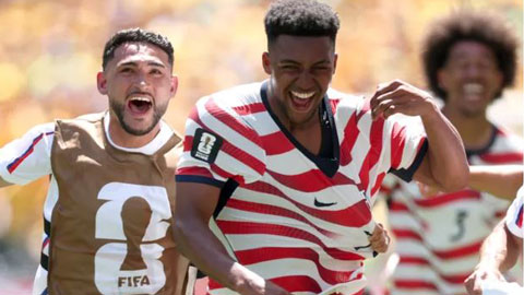 Freeman ghi bàn đầu tiên tại World Cup, giúp Mỹ vượt qua vòng bảng