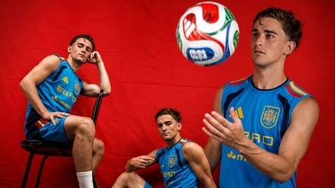 Sao trẻ Tây Ban Nha: 'Những người nghi ngờ tôi chẳng hiểu gì về bóng đá' 